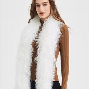 Elegant White Faux Fur Scarf